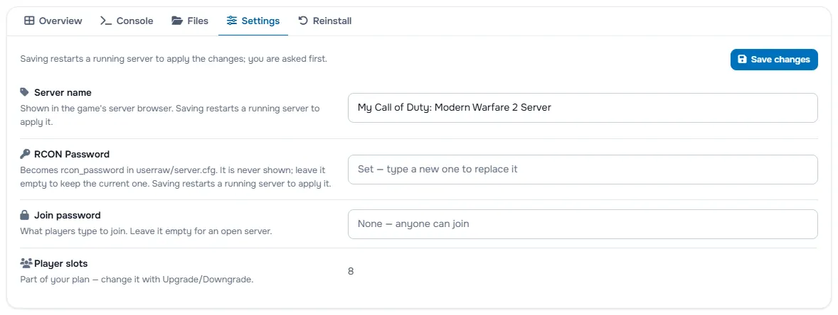 The Settings tab with the server name, the password fields and the player slots