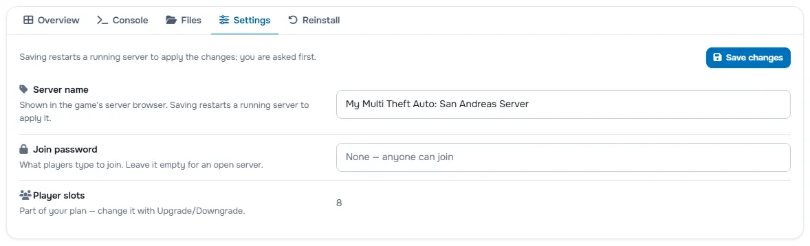 The Settings tab with the server name, the password fields and the player slots